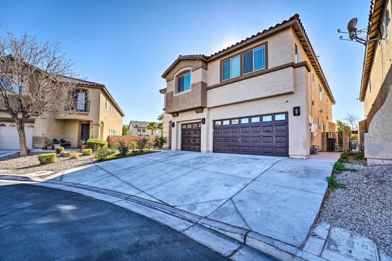 Las Vegas Home With Pool And Hot Tub, 9 Mi To Strip! Exterior photo